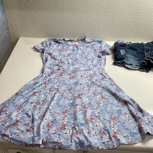 Little girls clothes bundle size: 8